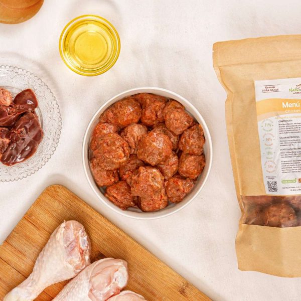 Naturcanin Albondigas Gato Pollo 900g