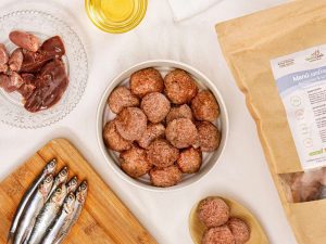 Naturcanin Albondigas Gato Sardina y Pavo 900g